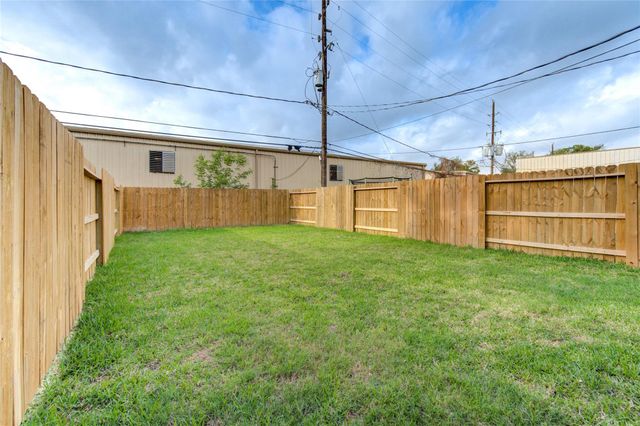 10021 Alfred Lane B, Houston, TX 77041