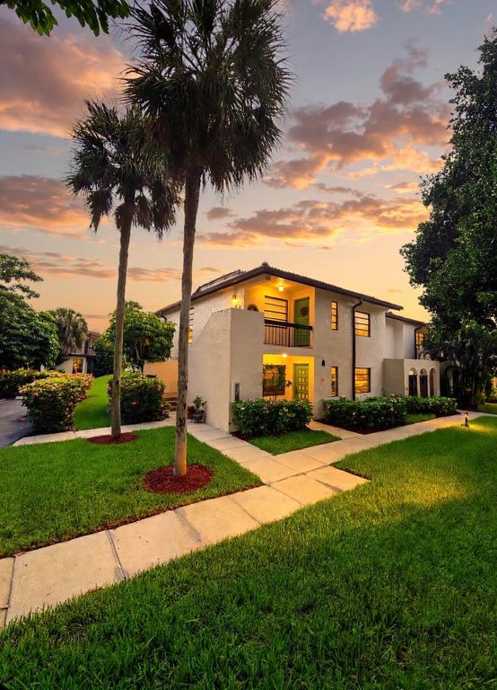21785 Cypress Drive 46B, Boca Raton, FL 33433