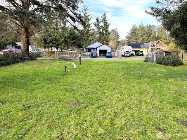 439 Quinault Avenue SE, Ocean Shores, WA 98569