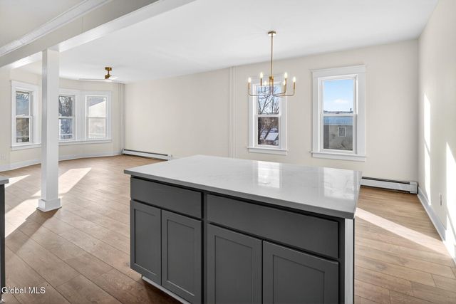 41 Atlantic Avenue, North Greenbush, NY 12198