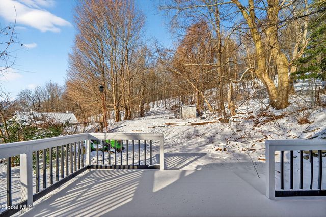 41 Atlantic Avenue, North Greenbush, NY 12198