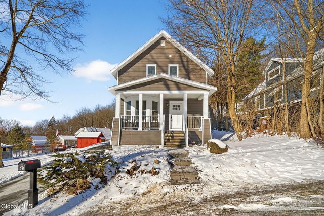 41 Atlantic Avenue, North Greenbush, NY 12198