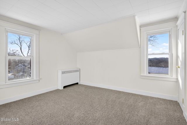 41 Atlantic Avenue, North Greenbush, NY 12198