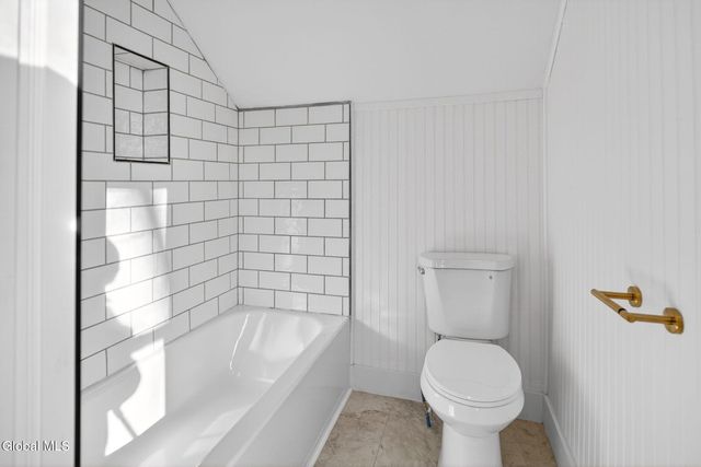 41 Atlantic Avenue, North Greenbush, NY 12198