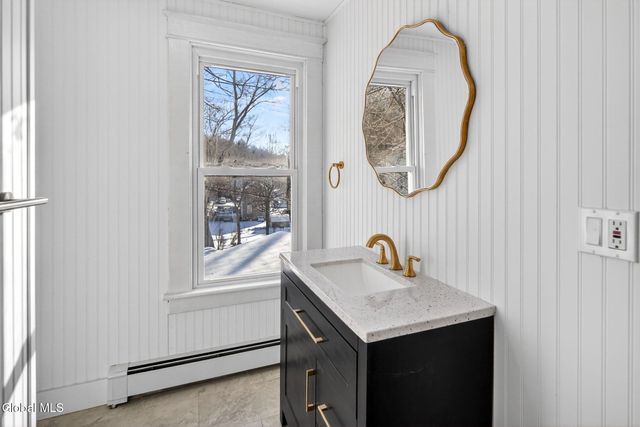 41 Atlantic Avenue, North Greenbush, NY 12198