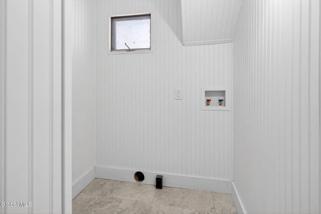 41 Atlantic Avenue, North Greenbush, NY 12198