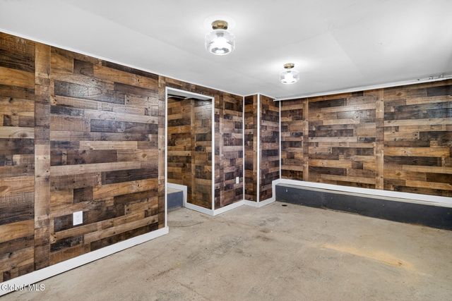 41 Atlantic Avenue, North Greenbush, NY 12198