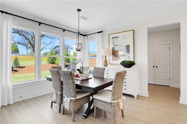 6708 Cambridge Drive, Flowery Branch, GA 30542