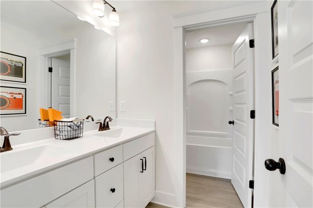 6708 Cambridge Drive, Flowery Branch, GA 30542