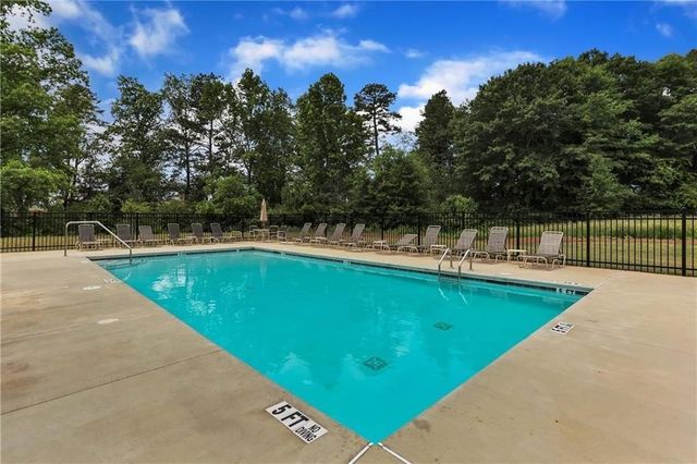 6708 Cambridge Drive, Flowery Branch, GA 30542
