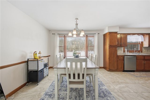 1016 W Pine Lake Road, North Lima, OH 44452