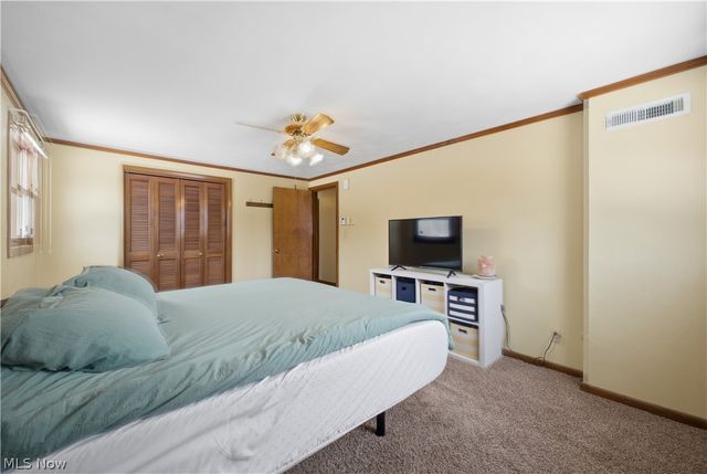 1016 W Pine Lake Road, North Lima, OH 44452