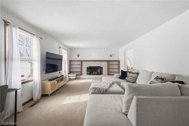 1016 W Pine Lake Road, North Lima, OH 44452