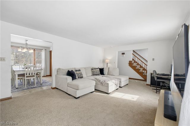 1016 W Pine Lake Road, North Lima, OH 44452