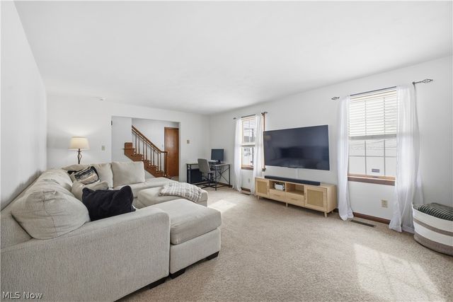 1016 W Pine Lake Road, North Lima, OH 44452