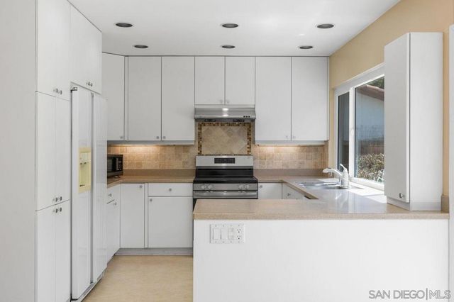 17054 Matinal, San Diego, CA 92127
