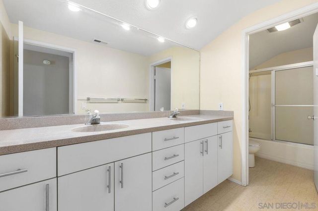 17054 Matinal, San Diego, CA 92127