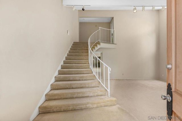 17054 Matinal, San Diego, CA 92127