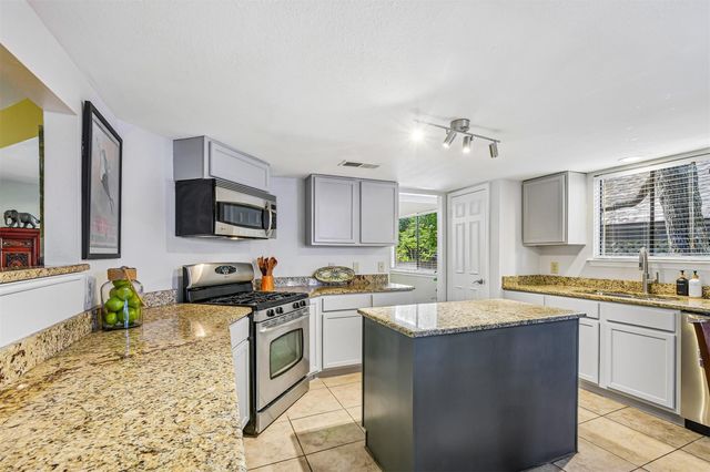 13109 Sinton LN, Austin, TX 78729