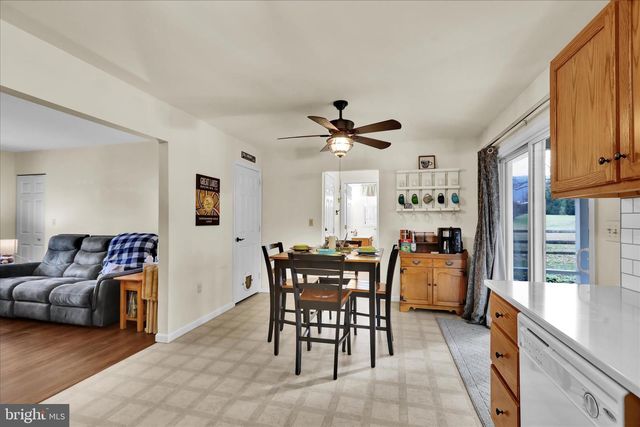 111 SWEETWATER LN, Newmanstown, PA 17073