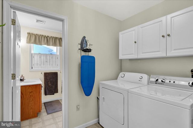 111 SWEETWATER LN, Newmanstown, PA 17073