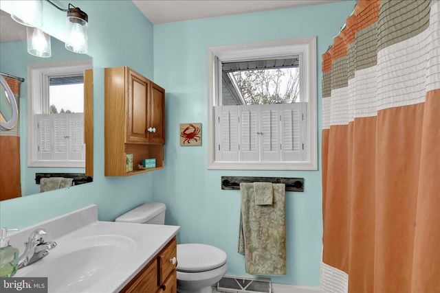 111 SWEETWATER LN, Newmanstown, PA 17073