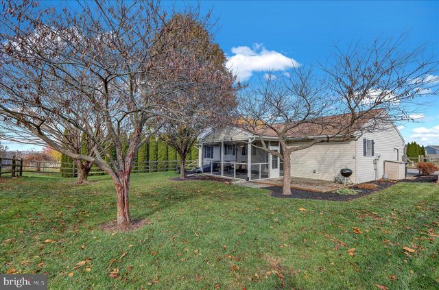 111 SWEETWATER LN, Newmanstown, PA 17073