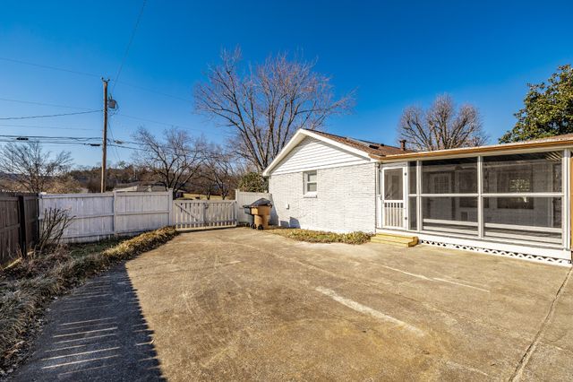 2936 Lyndale Dr, Nashville, TN 37207