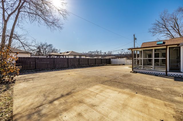 2936 Lyndale Dr, Nashville, TN 37207