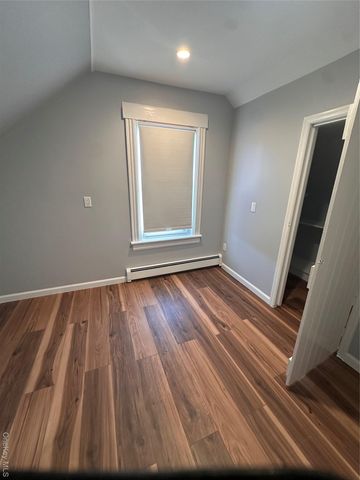 24 Kellogg Street, Oyster Bay, NY 11771