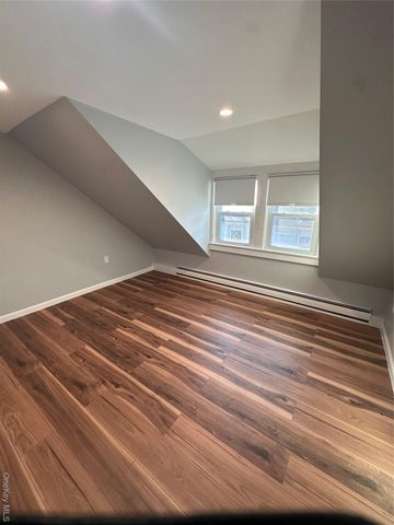 24 Kellogg Street, Oyster Bay, NY 11771