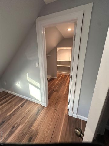 24 Kellogg Street, Oyster Bay, NY 11771