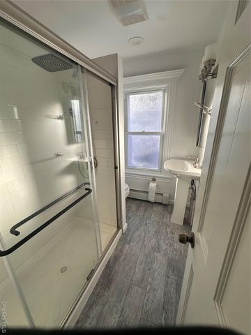 24 Kellogg Street, Oyster Bay, NY 11771