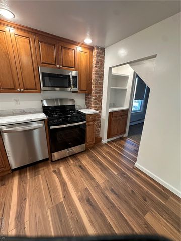 24 Kellogg Street, Oyster Bay, NY 11771