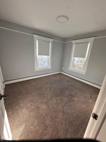 24 Kellogg Street, Oyster Bay, NY 11771