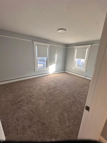 24 Kellogg Street, Oyster Bay, NY 11771