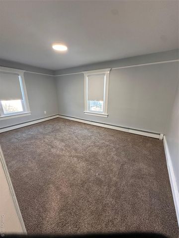 24 Kellogg Street, Oyster Bay, NY 11771