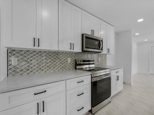 2231 Round Lake Drive, Houston, TX 77077