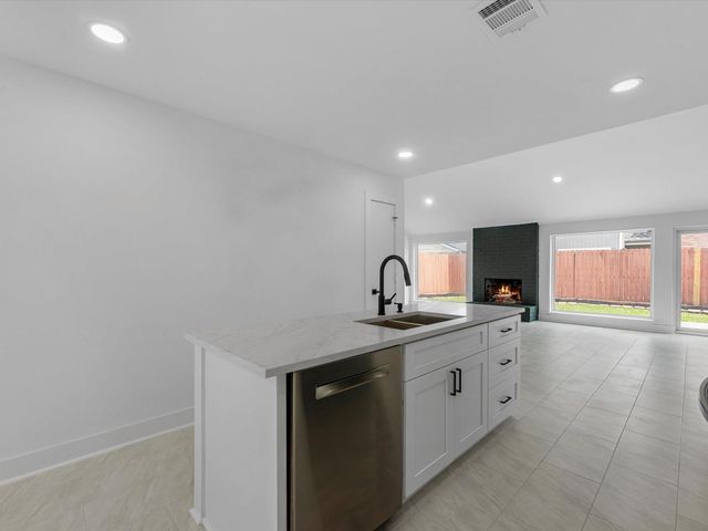 2231 Round Lake Drive, Houston, TX 77077