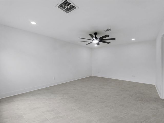 2231 Round Lake Drive, Houston, TX 77077