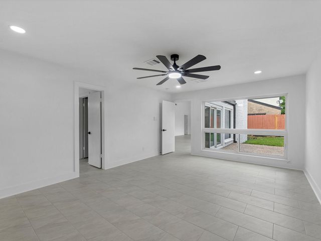 2231 Round Lake Drive, Houston, TX 77077