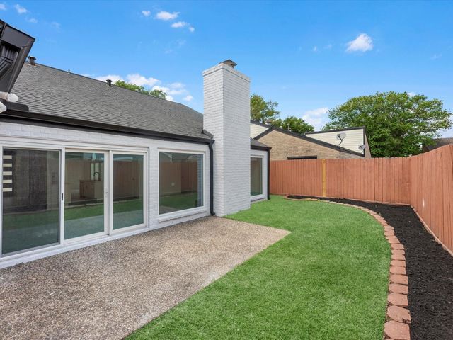 2231 Round Lake Drive, Houston, TX 77077