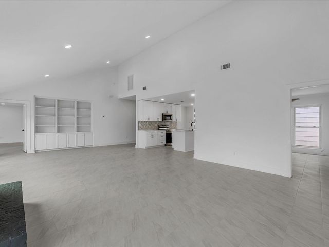2231 Round Lake Drive, Houston, TX 77077