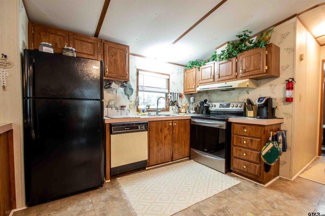 190 E Sycamore Lane, Murchison, TX 75778