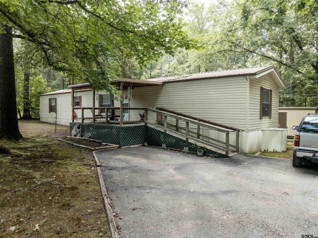 190 E Sycamore Lane, Murchison, TX 75778