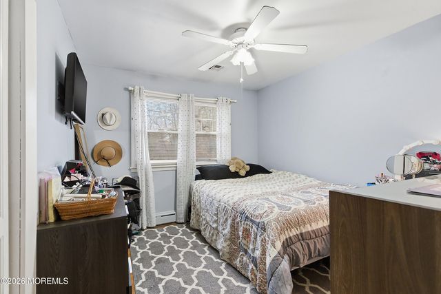 546 Princess Court, Toms River, NJ 08753