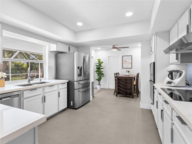 16400 SW 80th Avenue, Palmetto Bay, FL 33157