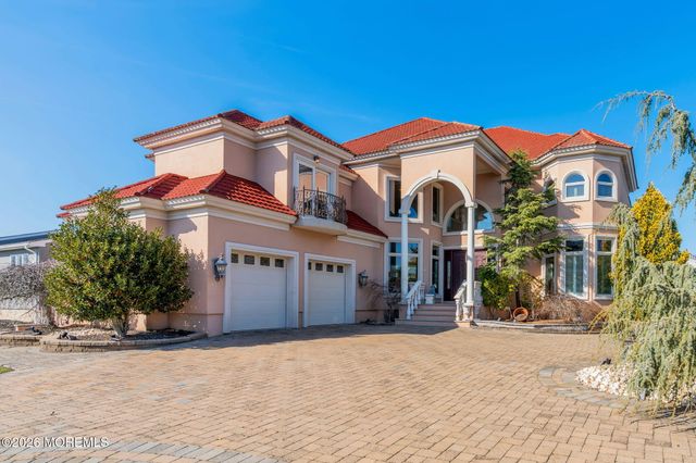 342 Aldo Drive, Toms River, NJ 08753