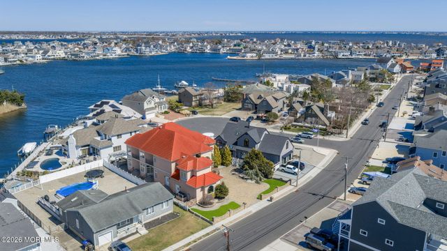 342 Aldo Drive, Toms River, NJ 08753