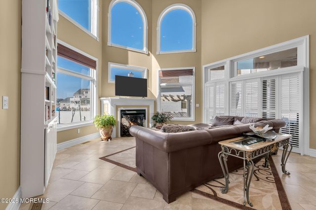 342 Aldo Drive, Toms River, NJ 08753